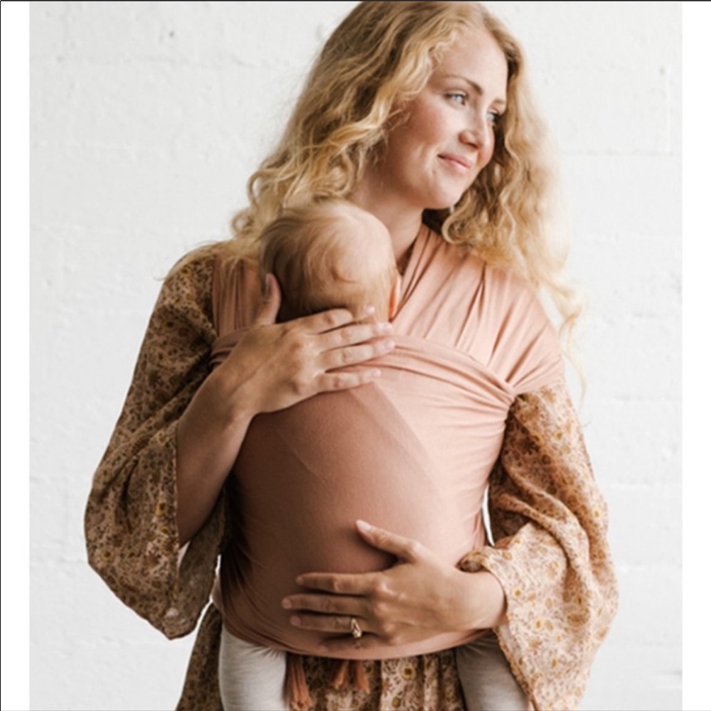 Solly baby wrap: peachy keen